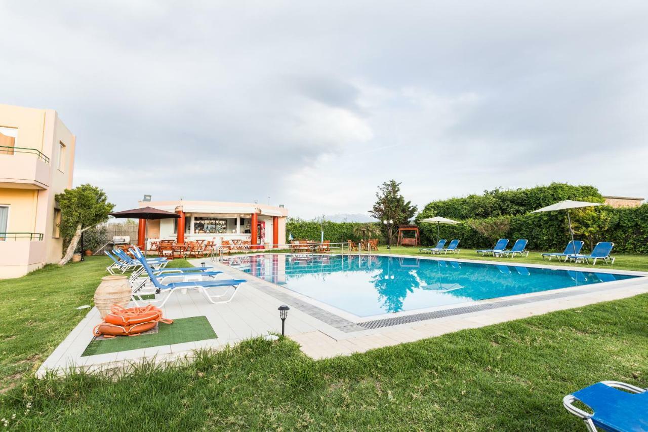 Alonia Hotel Apartments คอลิมวาริออน ภายนอก รูปภาพ