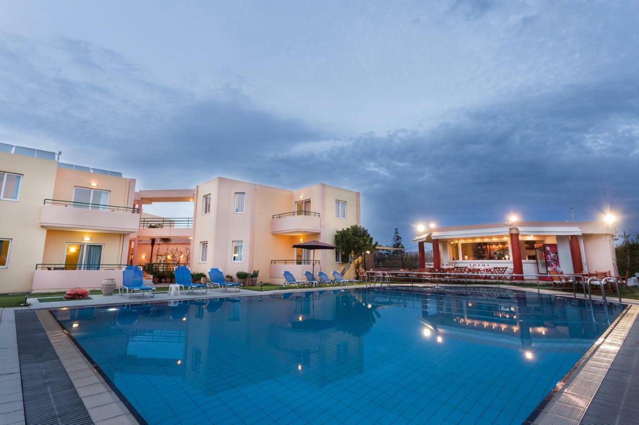 Alonia Hotel Apartments คอลิมวาริออน ภายนอก รูปภาพ